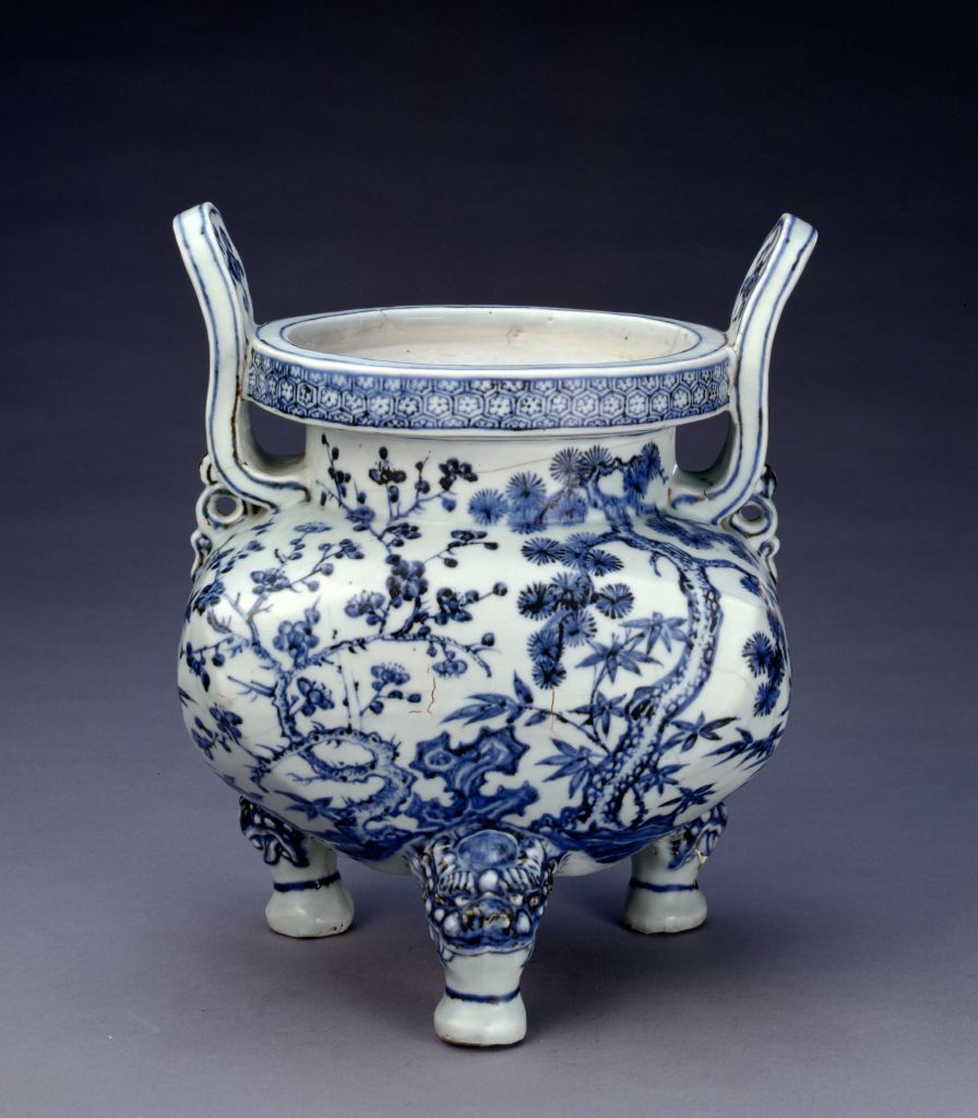 图片[1]-Blue and white incense burner with pine, bamboo and plum patterns-China Archive